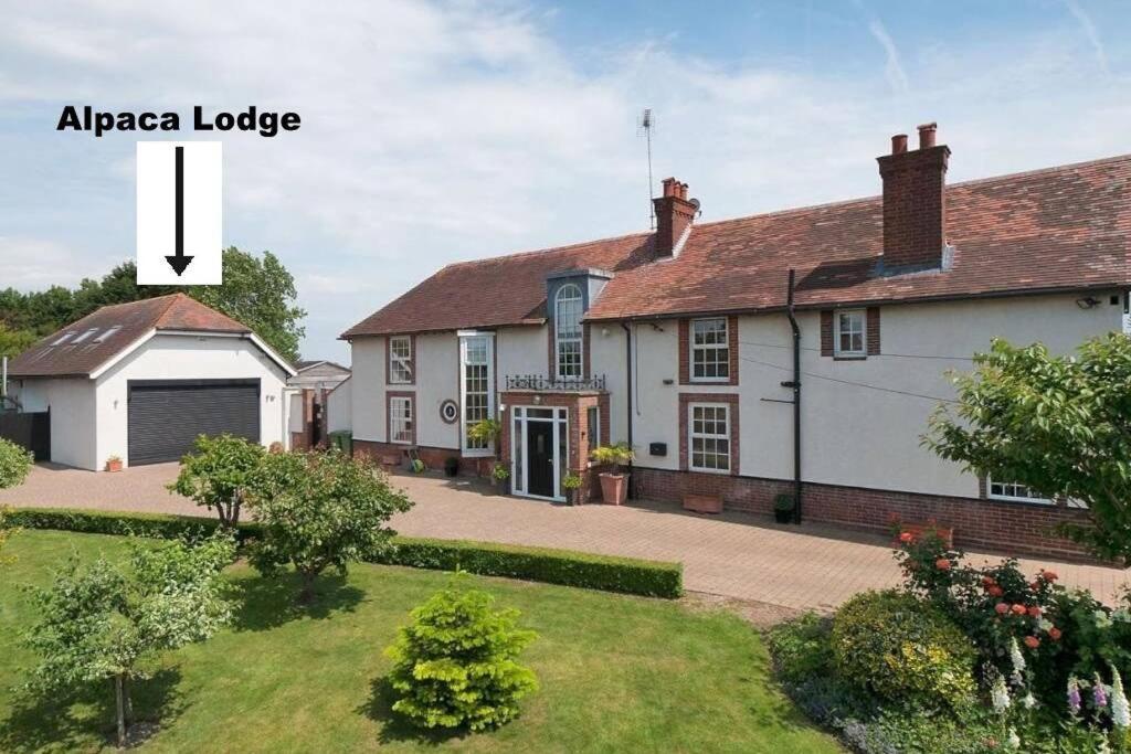 Alpaca Lodge Sittingbourne Ngoại thất bức ảnh